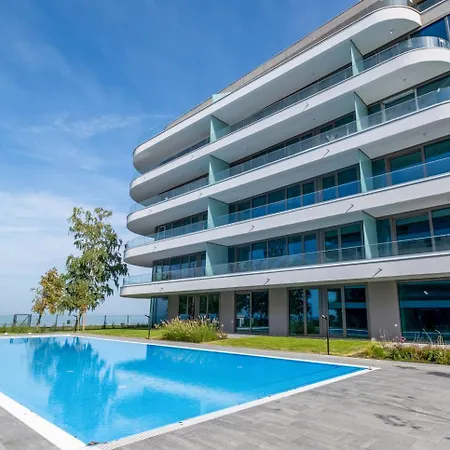 Myflat Wave Botanic Apartment