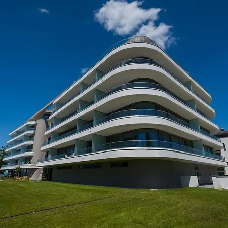 Myflat Wave Botanic Apartment